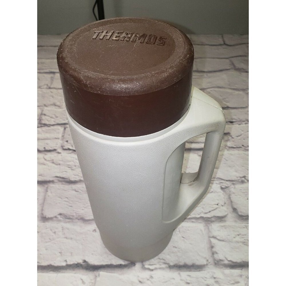 32 oz Unbreakable Thermos 4415 Tan Brown Plastic Handle Stopper Cup VTG 1980s